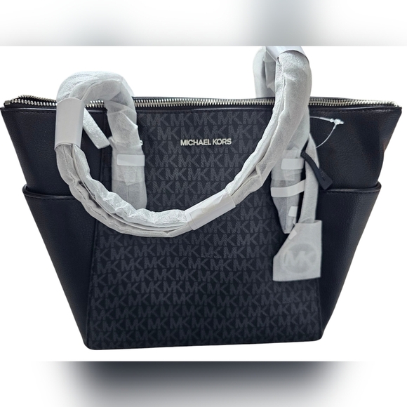 Michael Kors Charlotte Large TZ Tote With Side Pockets - Picture 7 of 12